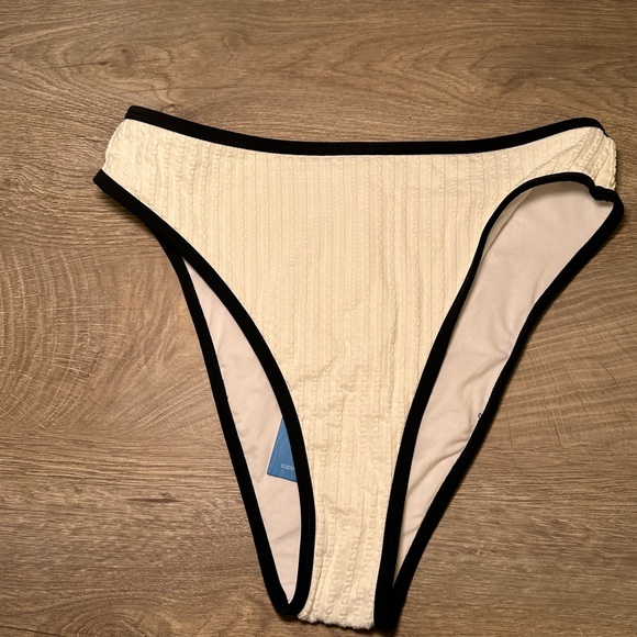Cupshe White Ribbed Bikini Bottoms - Picture 6 of 8